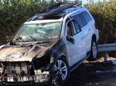Jeep bariyerlere çarptı: 8 yaralı