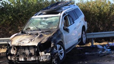 Jeep bariyerlere çarptı: 8 yaralı