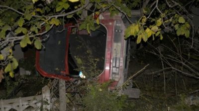 Ağaca Çarpan Otomobil Hurdaya Döndü: 1 Ölü