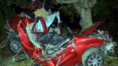 Tekirdağ’da Ağaca Çarpan Otomobilin Sürücüsü Öldü