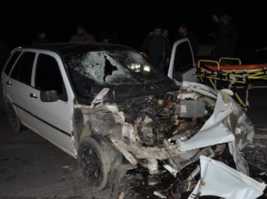Kamyona Çarpan Otomobilin Sürücüsü Ağır Yaralandı