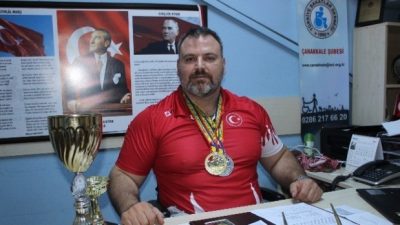 Bilek Güreşi Sporcuları Çanakkale’ye Madalyalarla Döndü