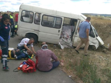 Edirne’de Tarım İşçilerini Taşıyan Minibüs Takla Attı: 7 Yaralı