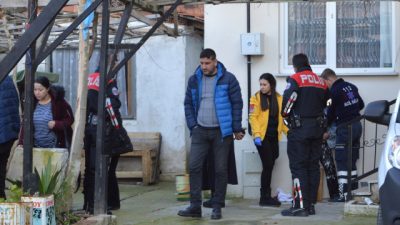 Lüleburgaz’da Ev Sahibi ile Kiracı Birbirlerini Bıçakla Yaraladı