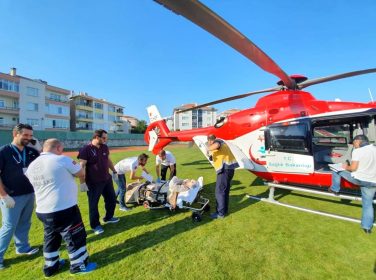 Ağır yaralı hastanın sevki helikopter ambulansla gerçekleşti